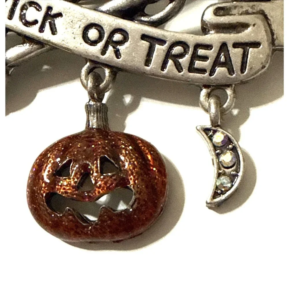 TRICK OR TREAT Pewter Tone Pin Brooch Witch Hat Broom Pumpkin Moon Dangle Charms